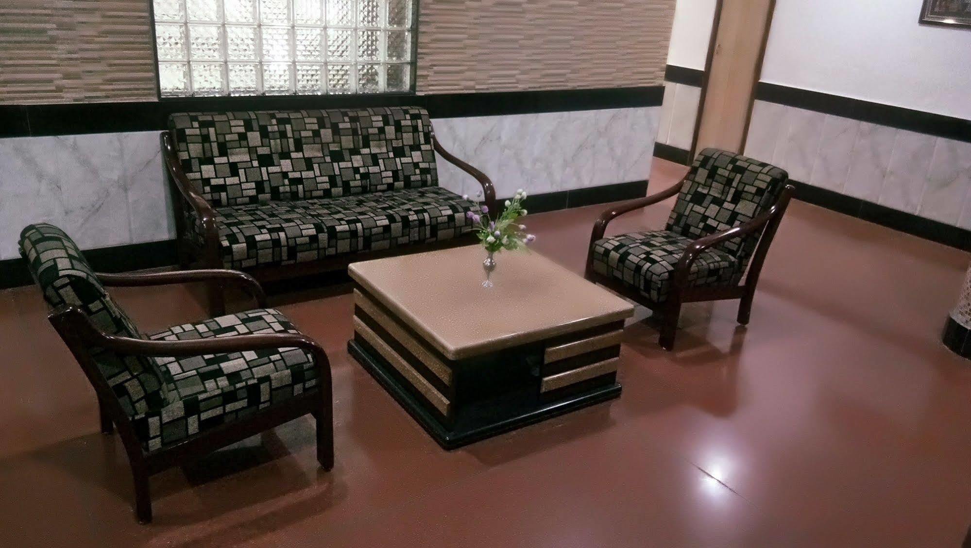 Hotel Arch Manor Deluxe Bhopal Exterior foto